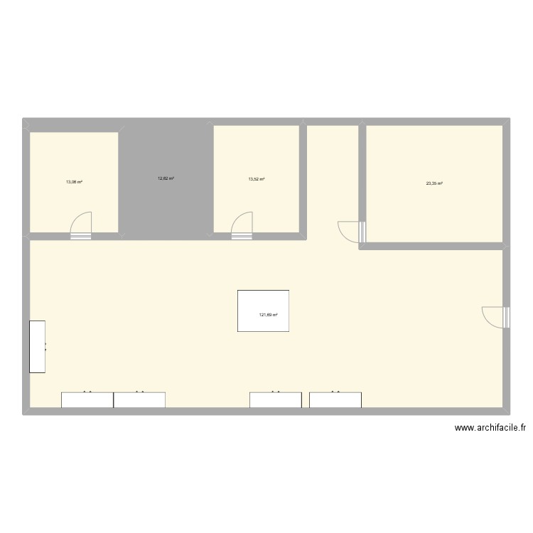 cours. Plan de 5 pièces et 184 m2