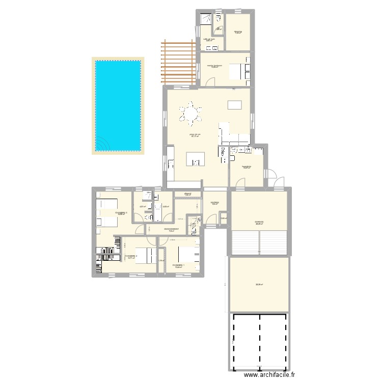 HAGETMAU TERRAIN quatro. Plan de 19 pièces et 218 m2