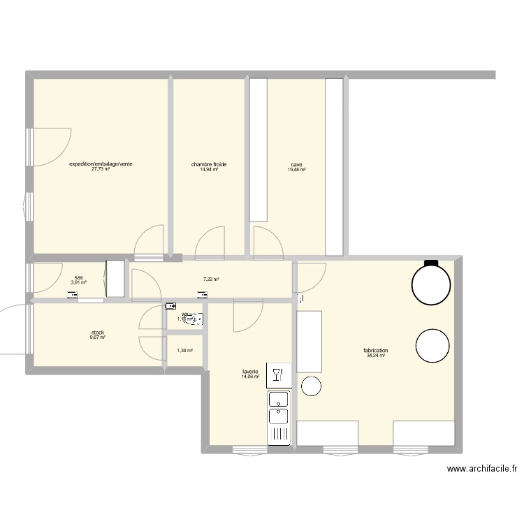 labo. Plan de 10 pièces et 134 m2