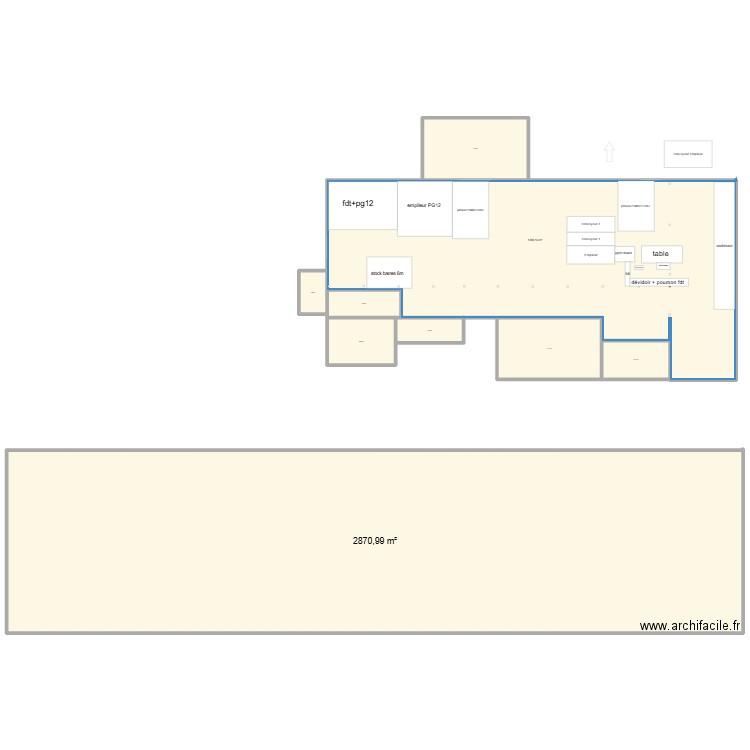 batiment 10. Plan de 9 pièces et 332 m2