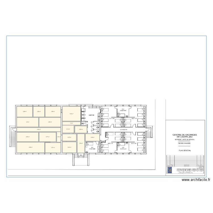 bat d. Plan de 19 pièces et 69 m2