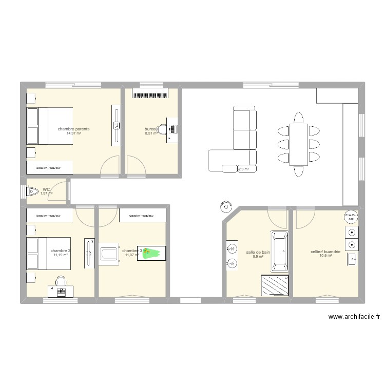 maison. Plan de 8 pièces et 121 m2