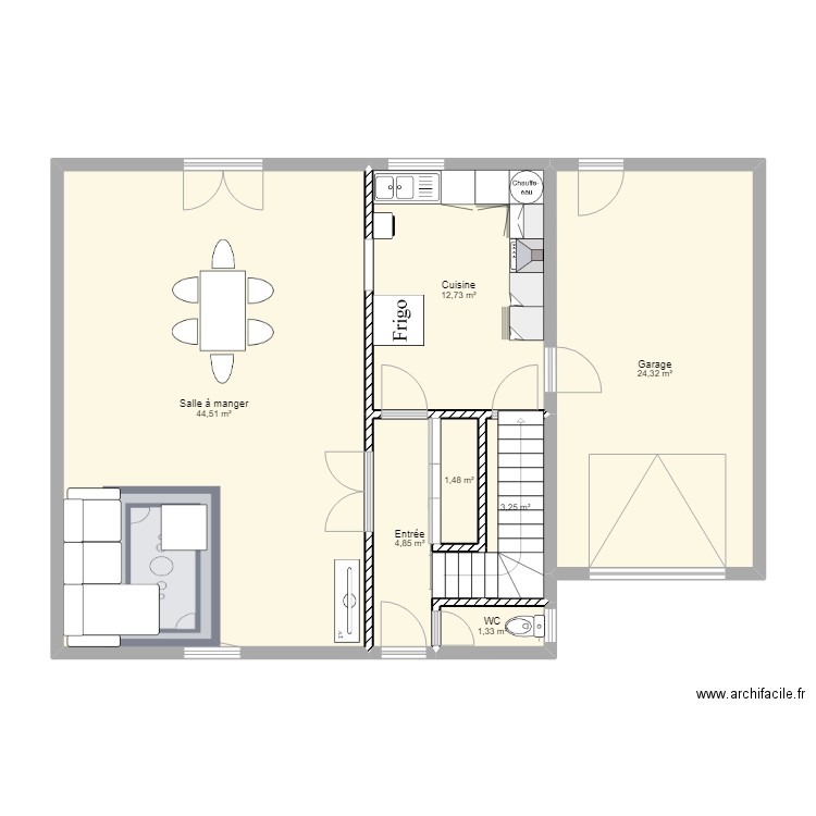 Maison. Plan de 7 pièces et 92 m2