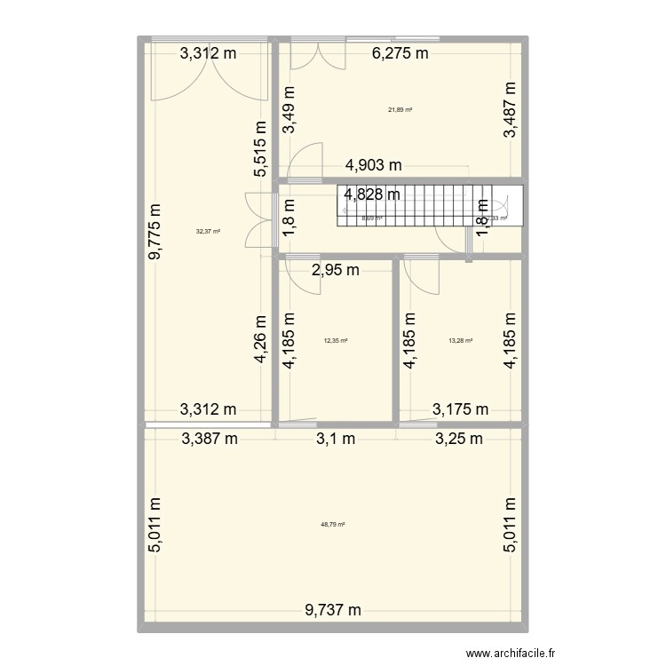 togo. Plan de 7 pièces et 140 m2