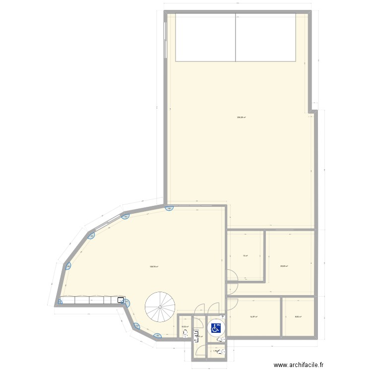 eglise. Plan de 10 pièces et 388 m2