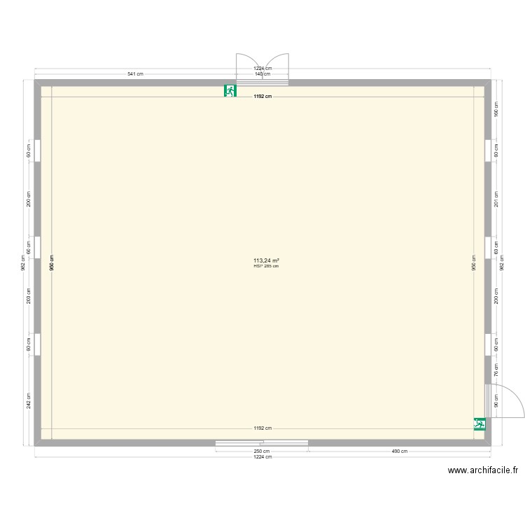 Club house 116m². Plan de 1 pièce et 113 m2