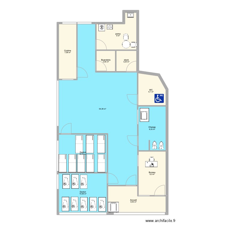 plan local des angles. Plan de 11 pièces et 140 m2