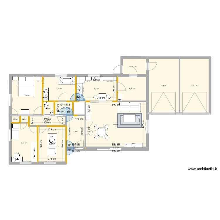 Maison. Plan de 18 pièces et 130 m2