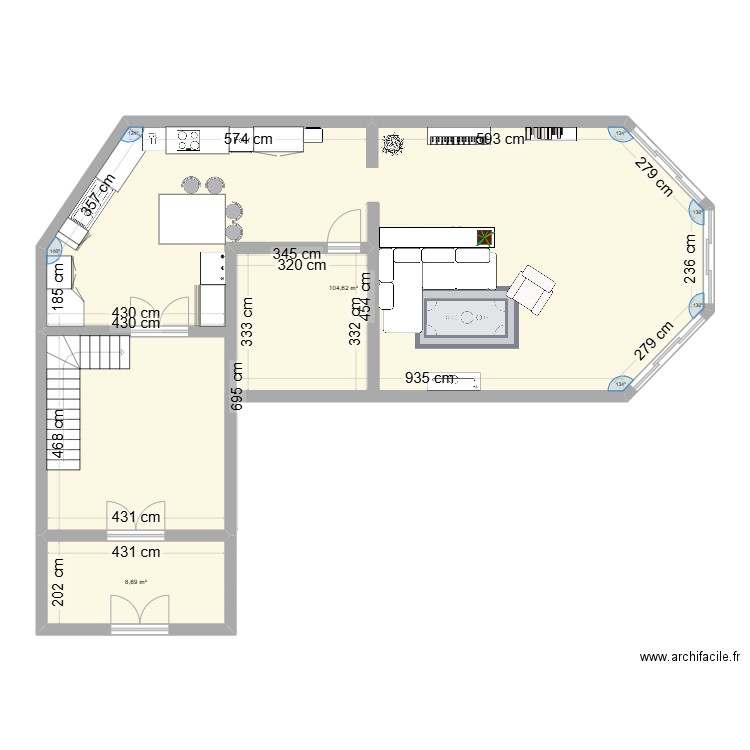 chateau. Plan de 2 pièces et 113 m2