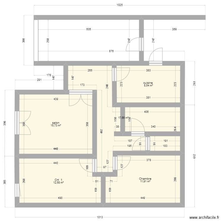 saint pierre d'aurillac. Plan de 5 pièces et 66 m2