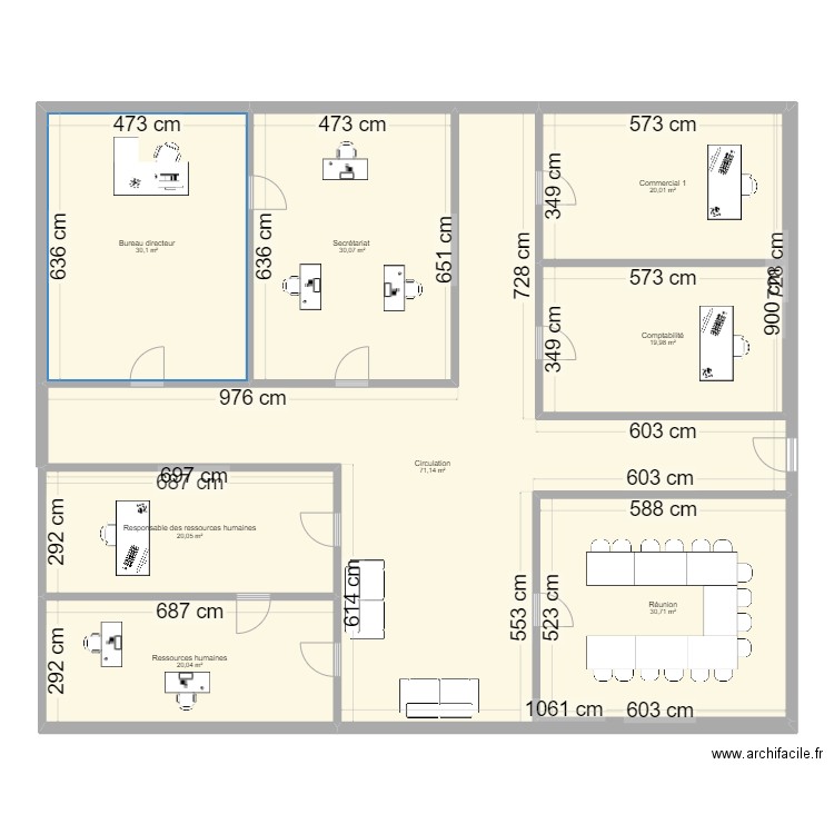 plan bureau. Plan de 8 pièces et 242 m2