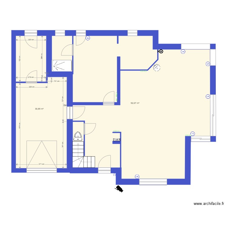 stéphanie RDC. Plan de 2 pièces et 124 m2