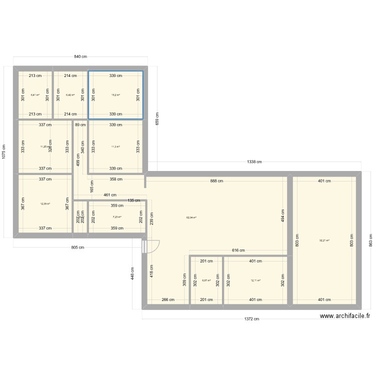 plan maison L. Plan de 12 pièces et 179 m2