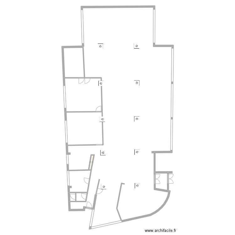 Ludythèque. Plan de 8 pièces et 436 m2