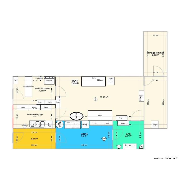 CLAVEL. Plan de 7 pièces et 70 m2