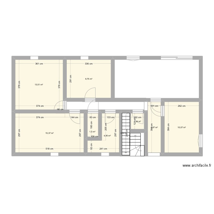 Maison . Plan de 9 pièces et 61 m2