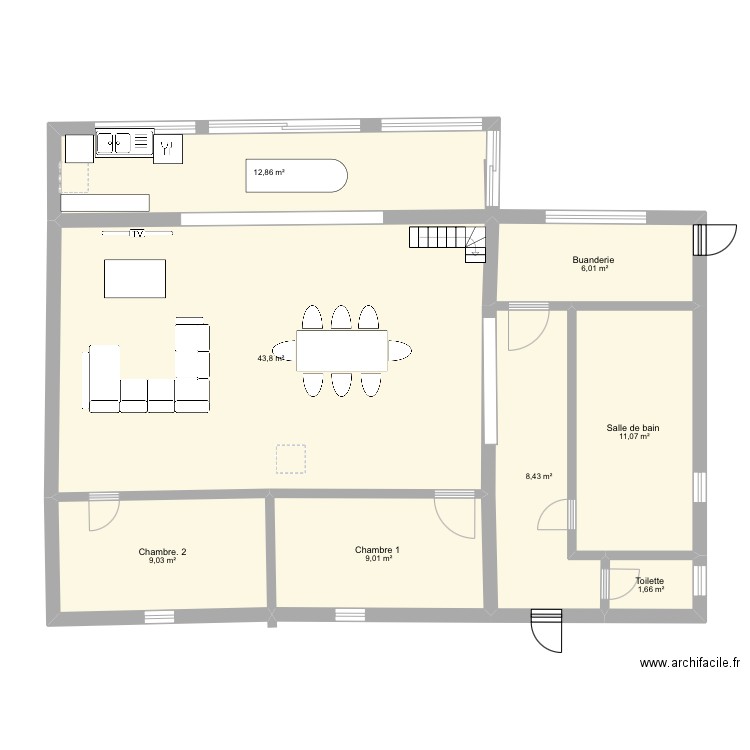 Maison ligné. Plan de 8 pièces et 102 m2