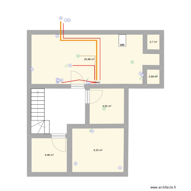 Sous sol Nesle. Plan de 6 pièces et 40 m2