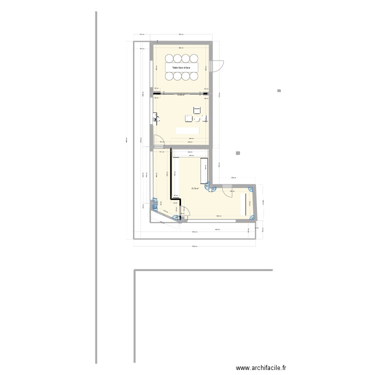 MAGASIN 2. Plan de 2 pièces et 79 m2