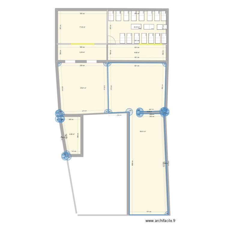 creche. Plan de 11 pièces et 160 m2