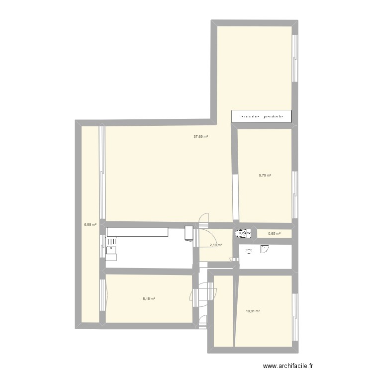 ma maison. Plan de 8 pièces et 77 m2