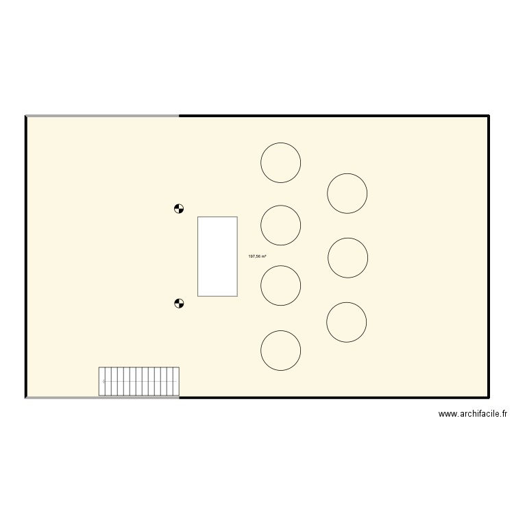 plan de table. Plan de 1 pièce et 198 m2