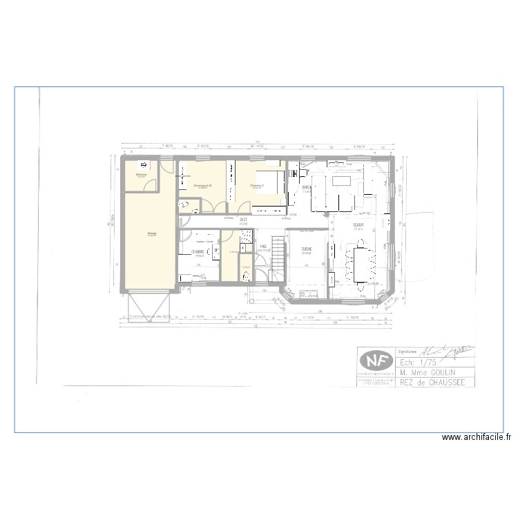 BOVES. Plan de 6 pièces et 65 m2