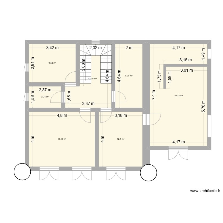 Hyères Et.1. Plan de 7 pièces et 97 m2