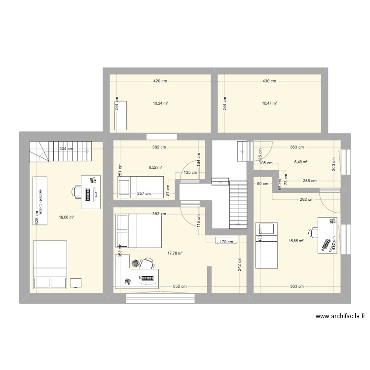 plan etage. Plan de 7 pièces et 88 m2