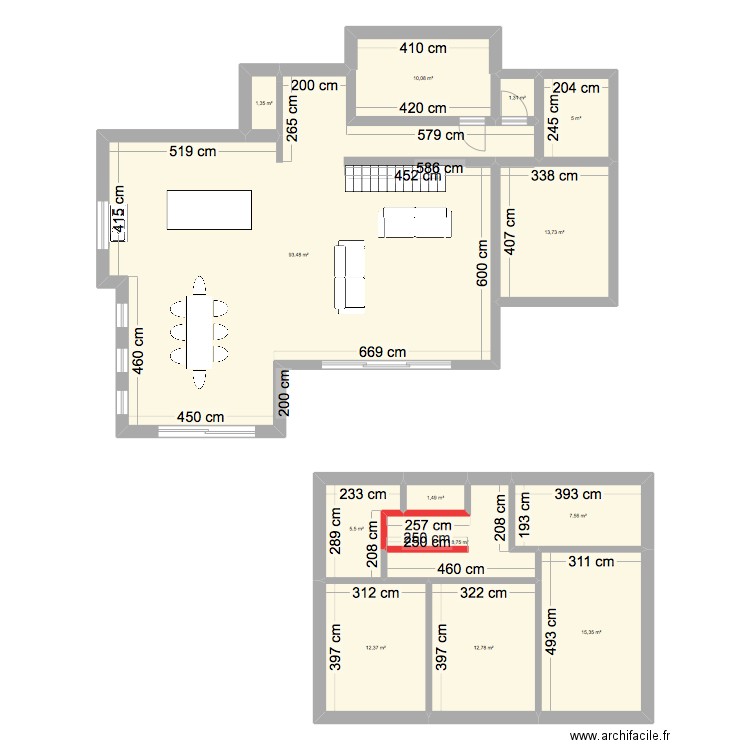 MAISON. Plan de 13 pièces et 189 m2