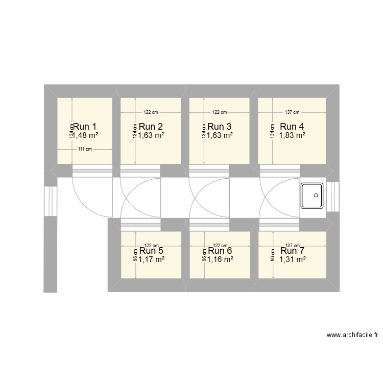 run . Plan de 7 pièces et 10 m2