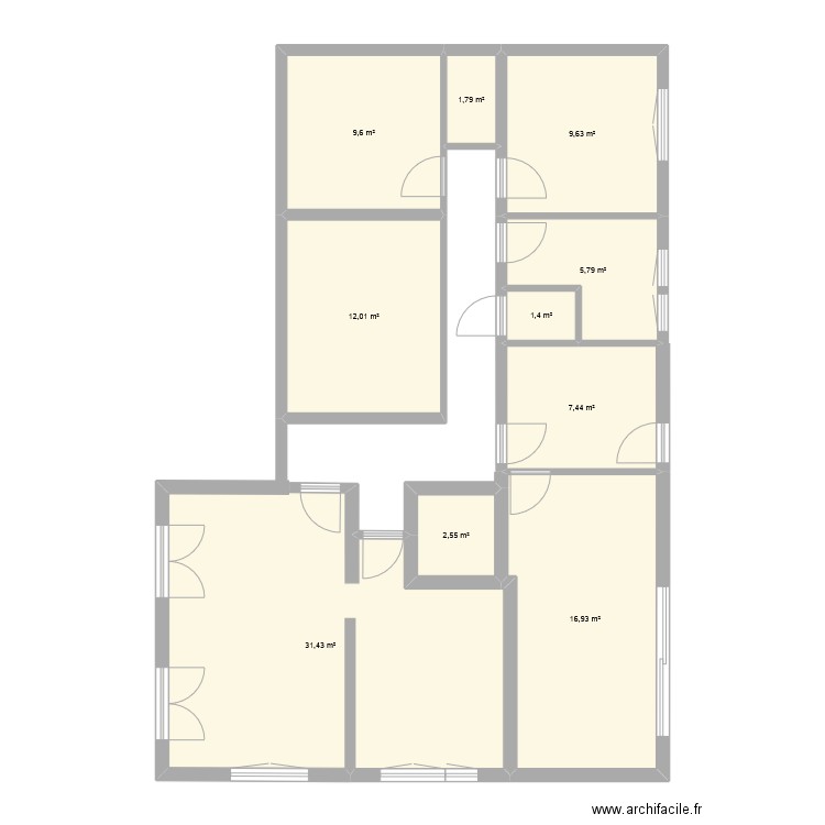 Maison. Plan de 10 pièces et 99 m2