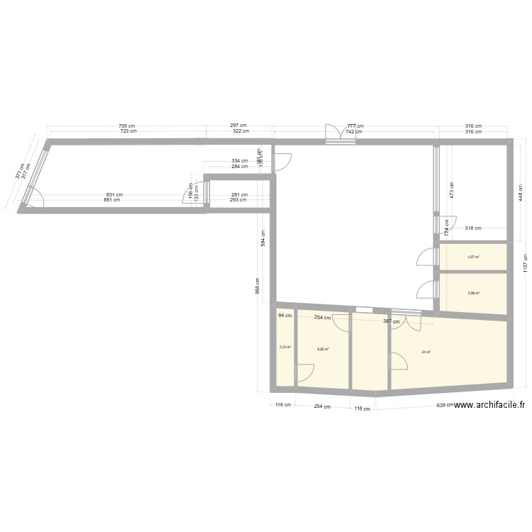 Magasin + Bar Lons Elo 2. Plan de 5 pièces et 46 m2