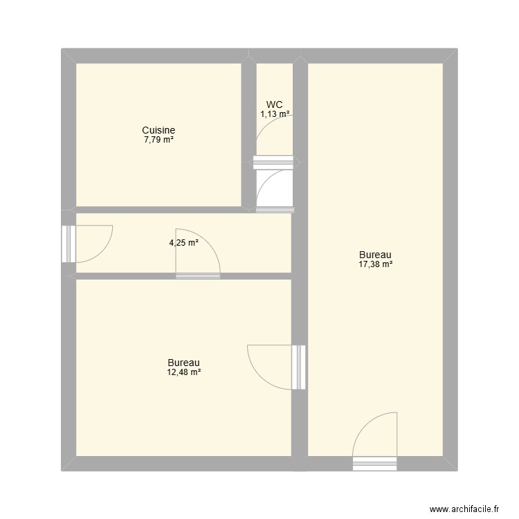 Centre médico. Plan de 5 pièces et 43 m2