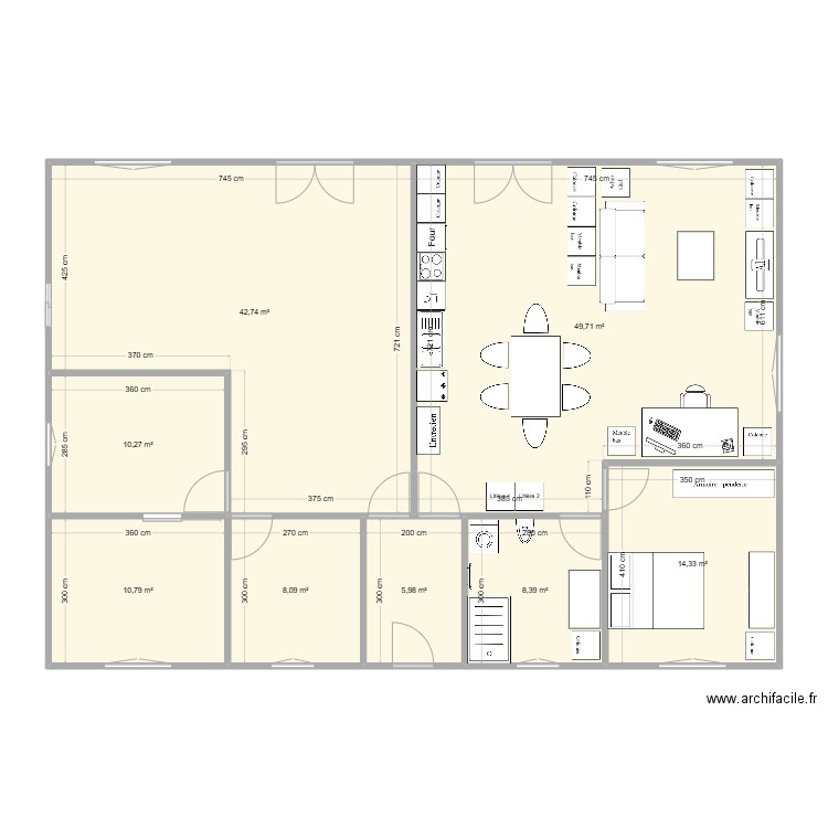 Plain-pied : 2 logements T2 indépendants. Plan de 8 pièces et 150 m2