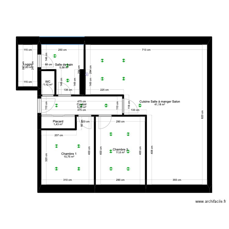Appartement nu. Plan de 8 pièces et 80 m2
