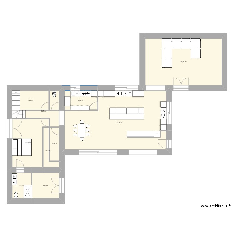 Altillac. Plan de 10 pièces et 155 m2