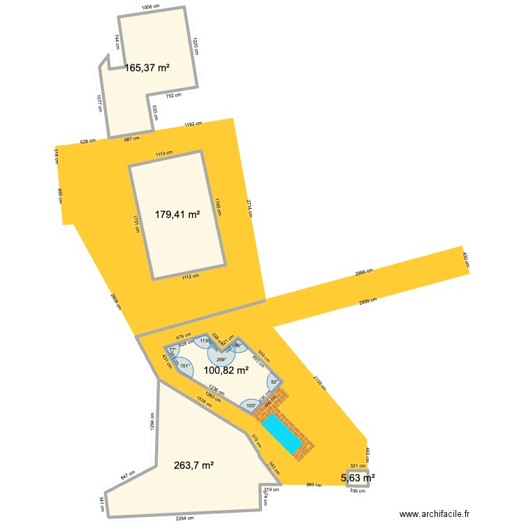 SANNA. Plan de 5 pièces et 715 m2