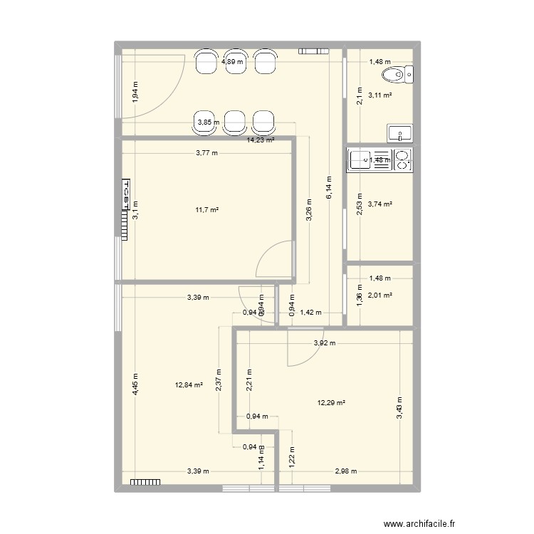 Local 1 V4 petite cuisine, placard bureau + équitables. Plan de 7 pièces et 60 m2