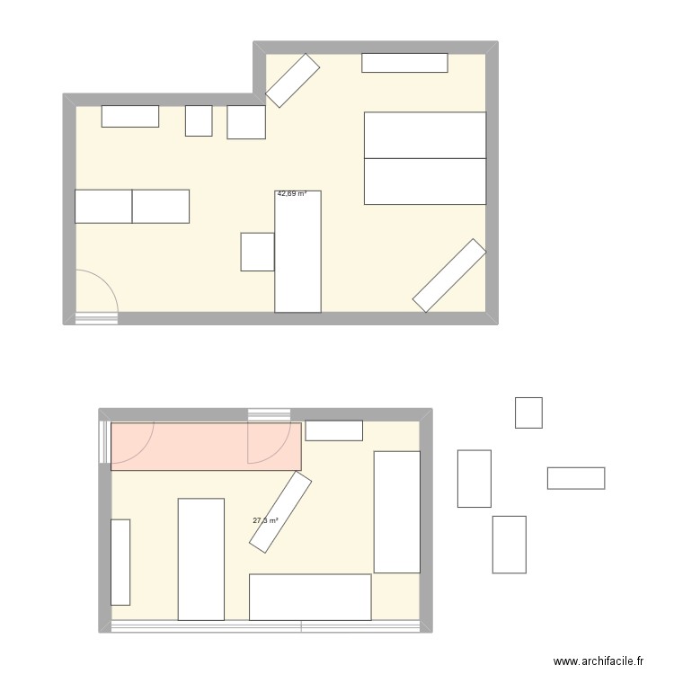 Ancienne salle. Plan de 2 pièces et 70 m2