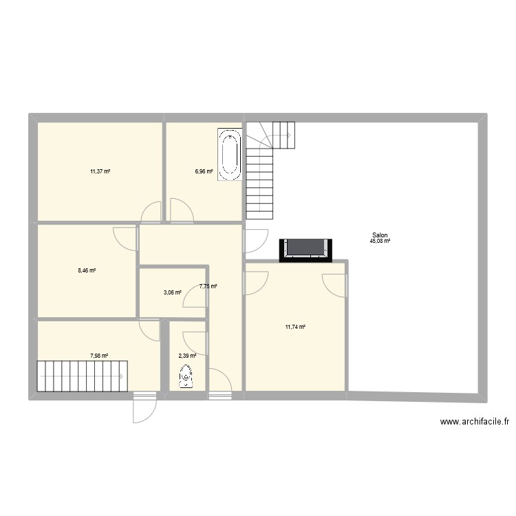 Maison. Plan de 9 pièces et 105 m2