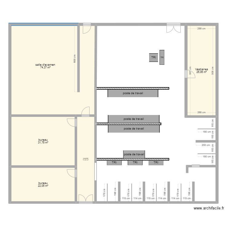 atelier électrique. Plan de 5 pièces et 170 m2