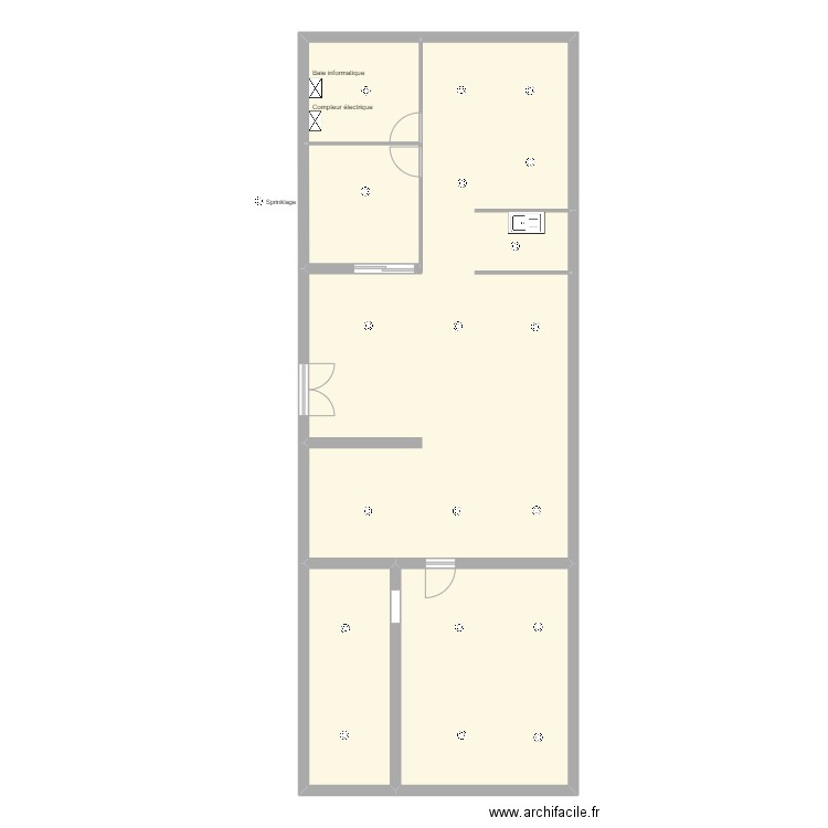 Bureau sprinklage. Plan de 5 pièces et 134 m2