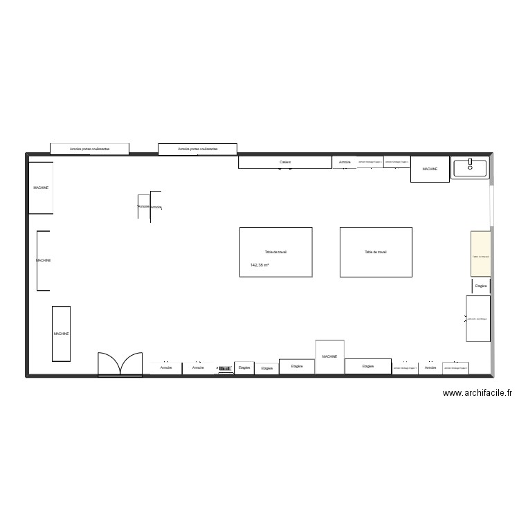 Plan avec les bonnes dim. Plan de 1 pièce et 142 m2