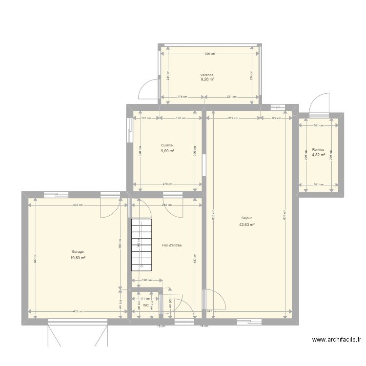 RDC Gare 163 Hotton. Plan de 5 pièces et 85 m2