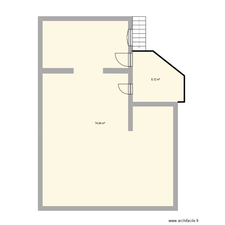 terrasse. Plan de 2 pièces et 82 m2