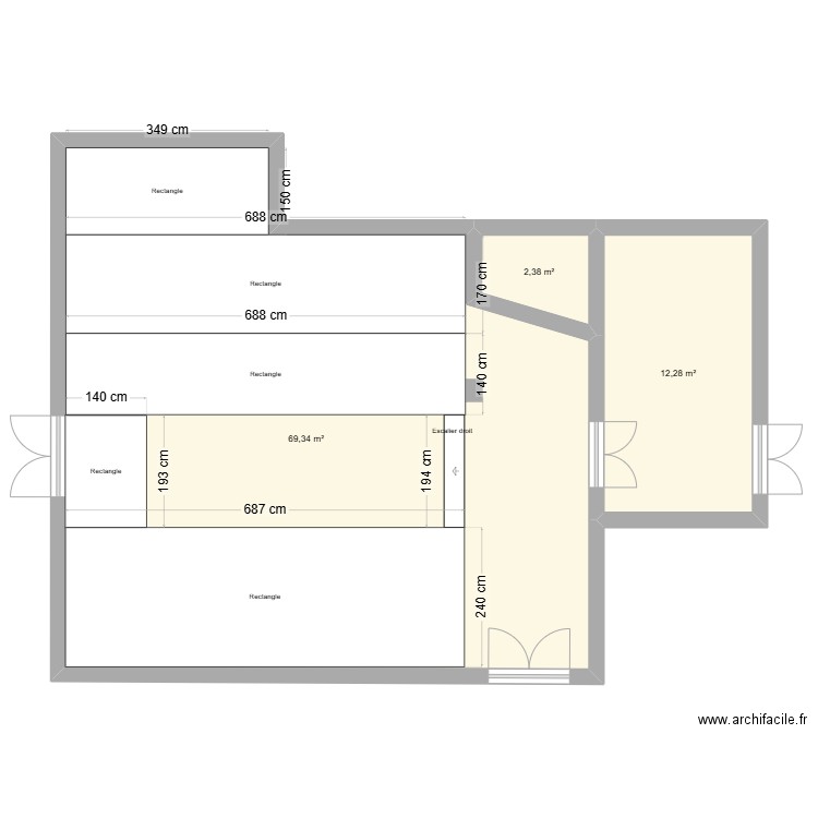 AMPHITHÉÂTRE - AUDITORIUM. Plan de 3 pièces et 84 m2