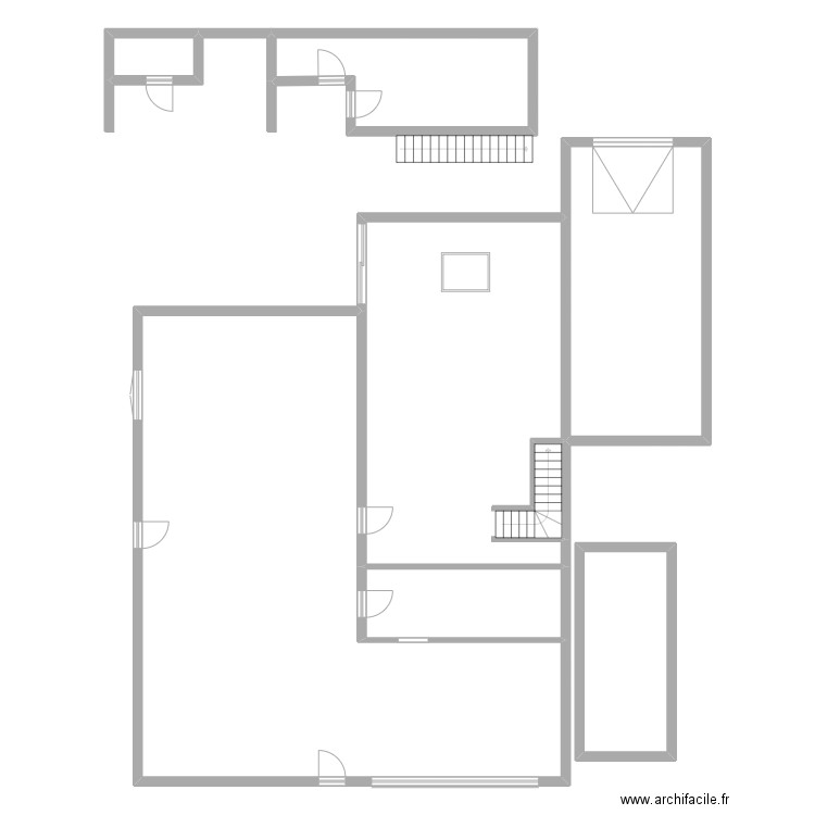 PICHOT RDC. Plan de 7 pièces et 255 m2