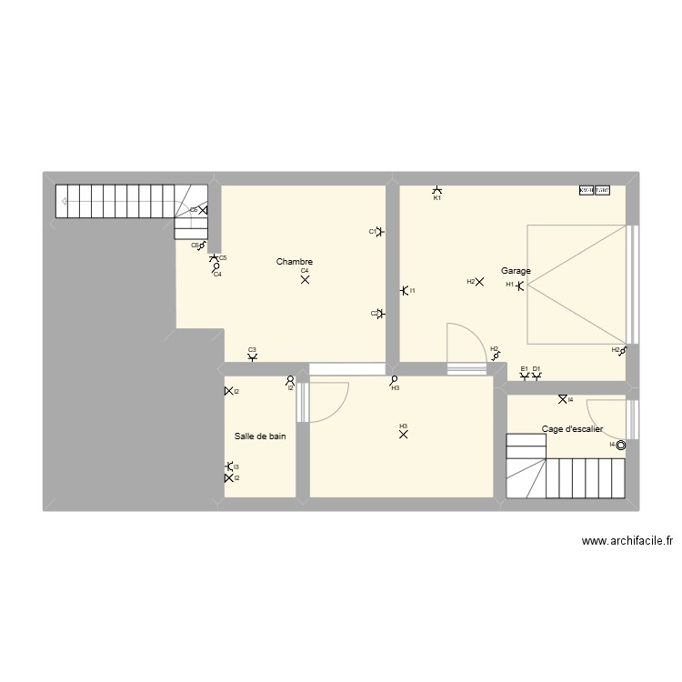 Rez Chaussée. Plan de 13 pièces et 131 m2