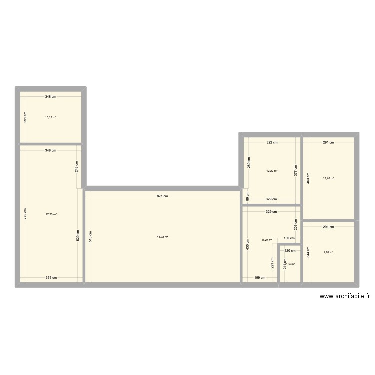 f09. Plan de 8 pièces et 132 m2